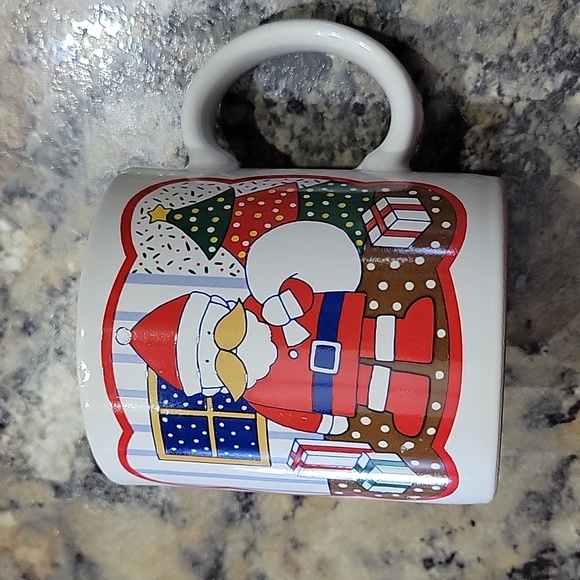 Vintage Christmas Mugs - set of 4 - Picture 4 of 8